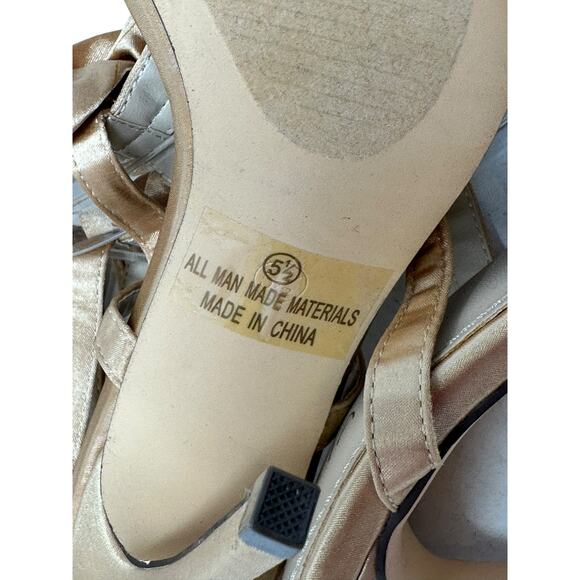 LIliana beige satin ruffled tie up heel sandals size 5.5 - Picture 4 of 15